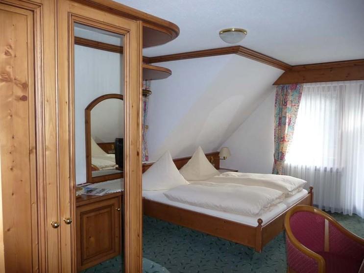 Decker'S Bio Hotel Zum Lamm Baiersbronn Exterior photo
